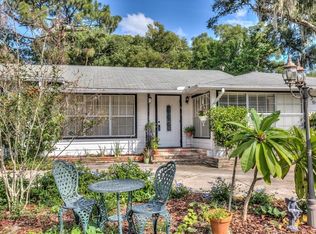 969 W 11th Ave, Mount Dora, FL 32757