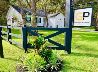 42 Canopy Ln, Saint Helena Island, SC 29920