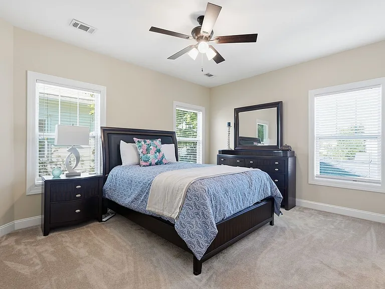 313 Lake View Dr — Photo 29
