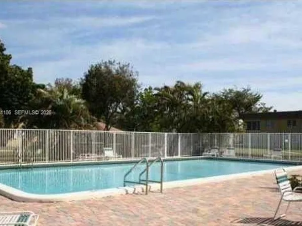 5160 SW 40th Ave APT 26D, Dania Beach, FL 33314
