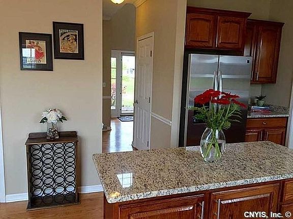 3rd image of 6407 Tulipwood Ln