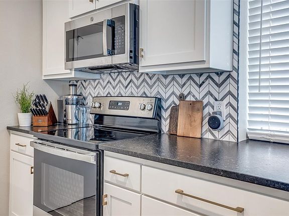 5th image of 4302 Woodmeadow Ct