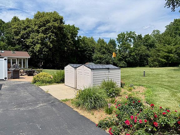 4th image of W227S7710 Oakview DRIVE