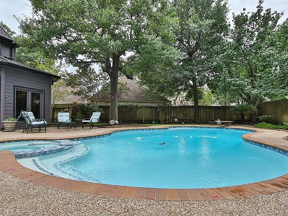 Awesome 10 foot diving pool replastered in 2020 and new heater and cleaner in 2020.