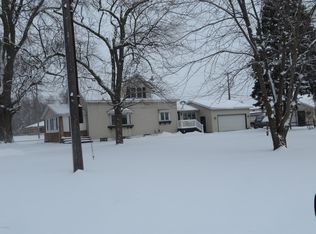 379 N Franklin St, Zeeland, MI 49464