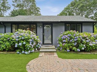 27 Atlantic Ave, Hampton Bays, NY 11946