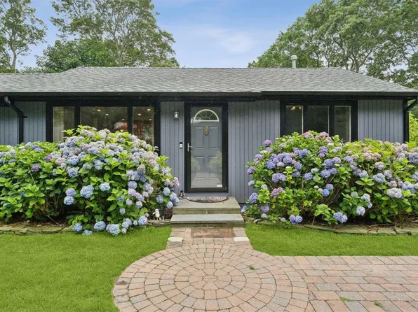 27 Atlantic Avenue, Hampton Bays, NY 11946