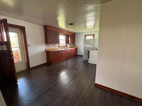 2nd image of 106 Ridge Rd #108