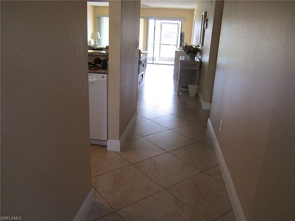 3rd image of 5708 Deauville Cir APT J102