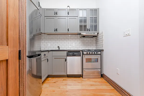 Rented by MySpaceNYC | media 6