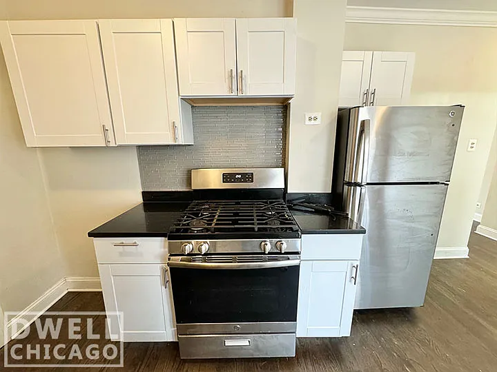 3823 N Greenview Ave #1 — Photo 8