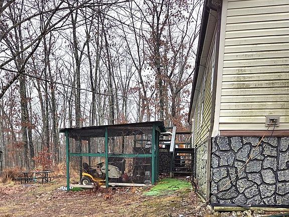 3rd image of 300 Casey Rd