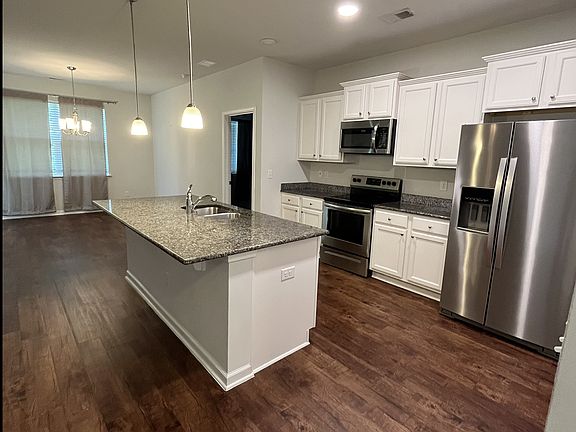 4th image of 161 Harmony Ln