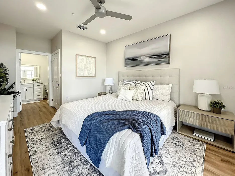 2 bed, 1054 sqft, $3,500 — Photo 4