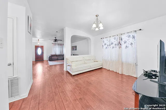 1427 Diamond Blf — Photo 11