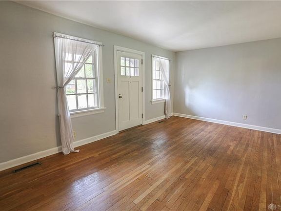 3rd image of 608 Broad Blvd