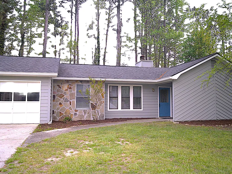 3205 Craven Ridge Dr — Photo 1