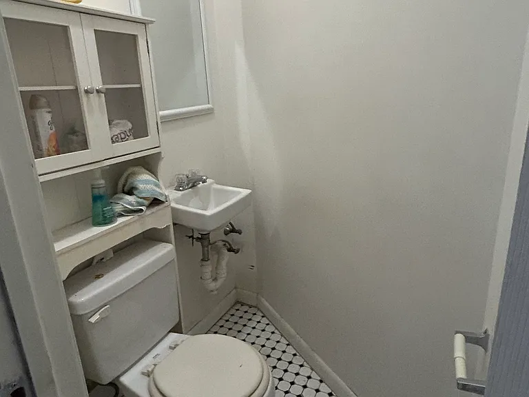 394 Riverway #8 — Photo 9