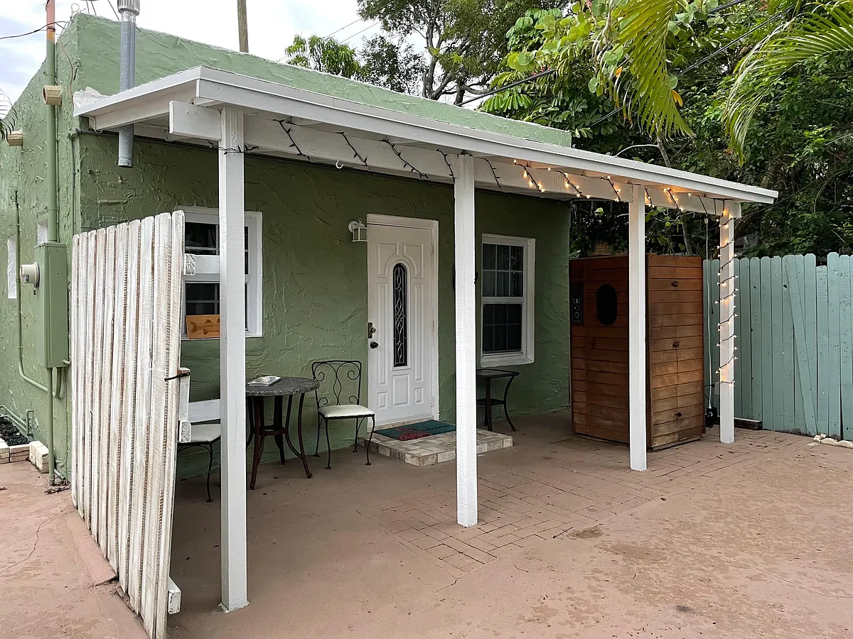 Building Photo - 618 El Vedado #2