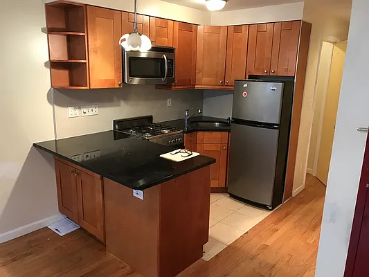 Rented by J Misrahi Realty Corp | media 32