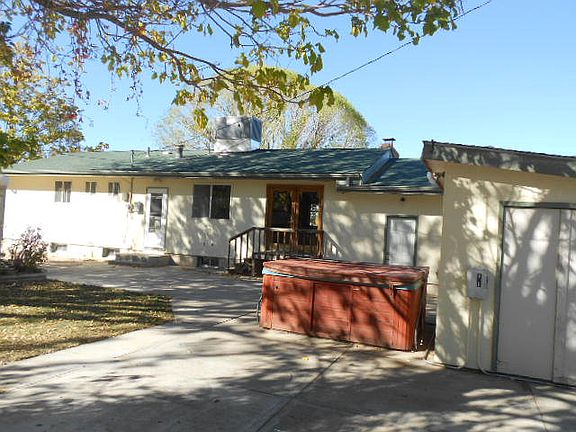 2nd image of 2012 Riverview Dr