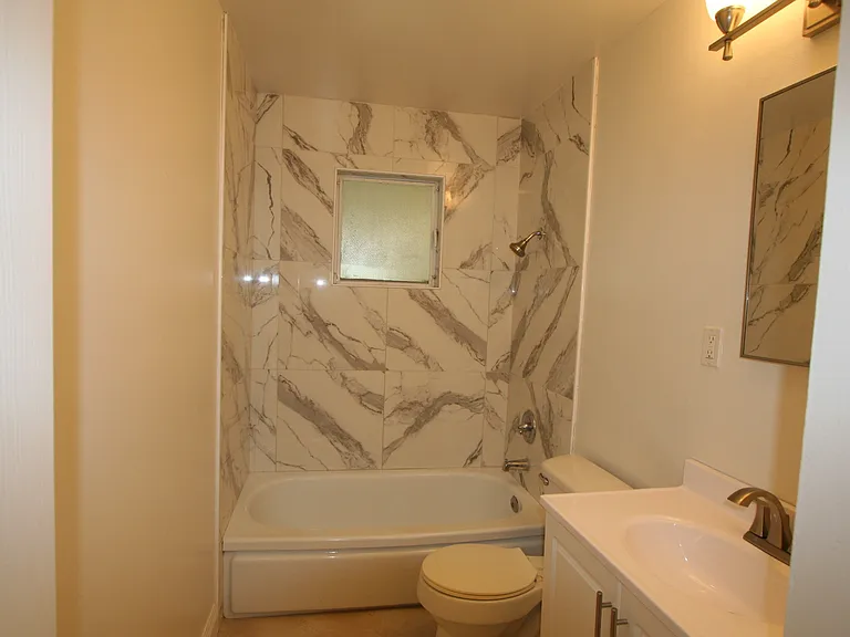2736 Northglen St — Photo 17