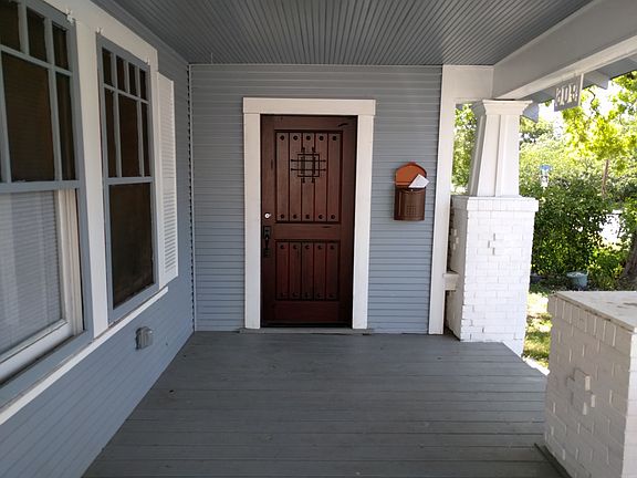 3rd image of 906 Bailey Ave