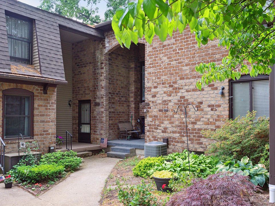 2587 Chatham Woods Dr SE, Grand Rapids, MI 49546 Zillow