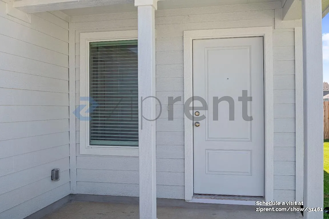 3 bed, 13 sqft, $1,800 — Photo 3