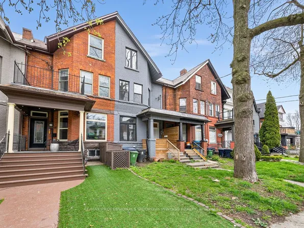 13 Spencer Ave, Toronto, ON M6K 2J4