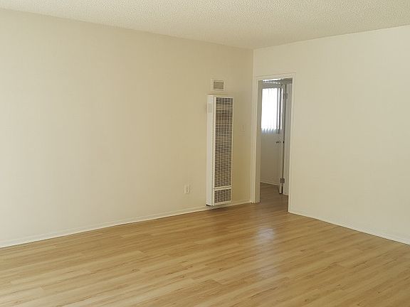 5th image of 1001 N Ogden Dr APT 5