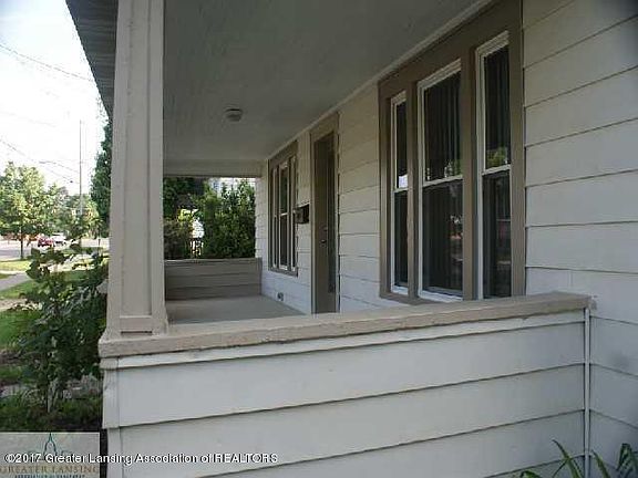 2nd image of 725 N Pine St