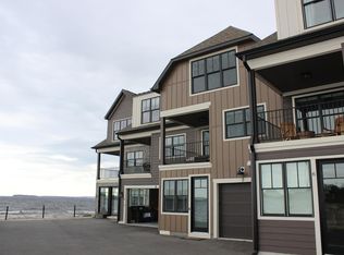 8 Lennox Way, Plattsburgh, NY 12901