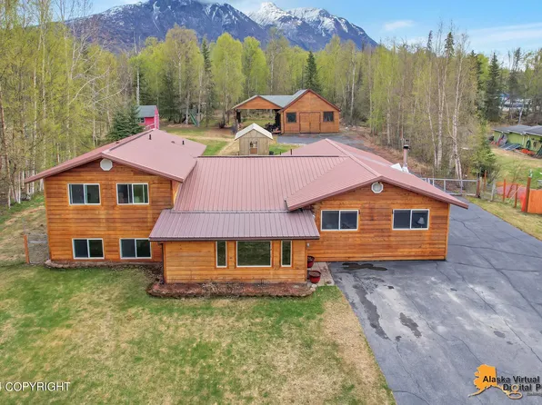 735 N Smith Rd, Palmer, AK 99645