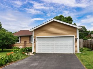 62 Augusta Ct, Glendale Heights, IL