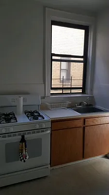 Rented by Johanna Vasiliadis, LREB | media 9