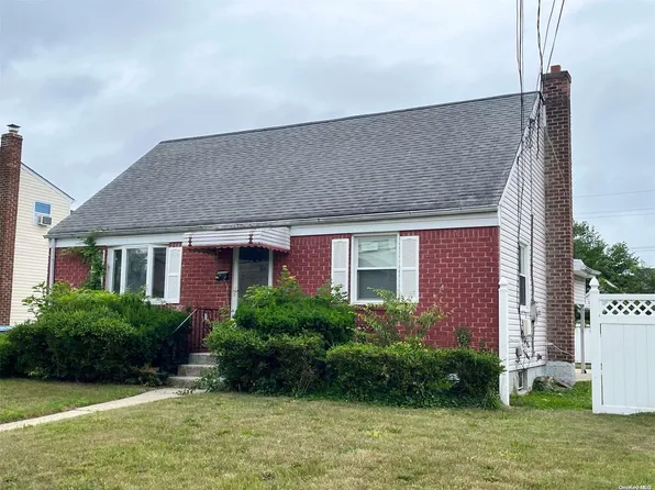 751 N Ascan Street, Elmont, NY 11003