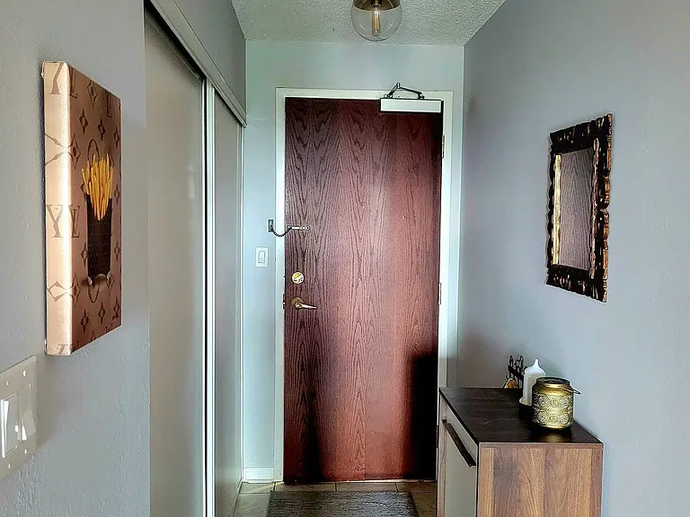 39 Oneida Cres #1121 — Photo 5