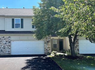 815 Amelia Ct, Grayslake, IL 60030