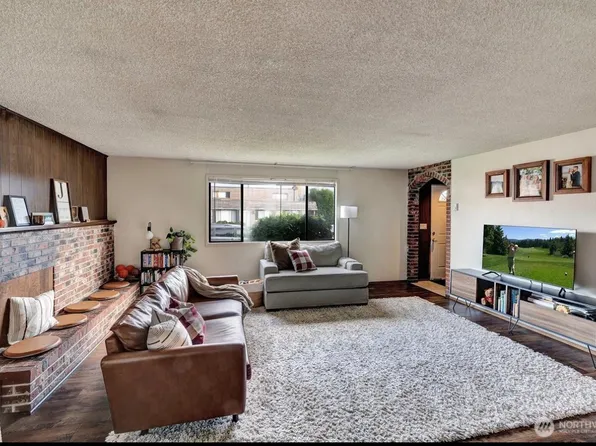 101 147th Ave SE APT 1, Bellevue, WA 98007