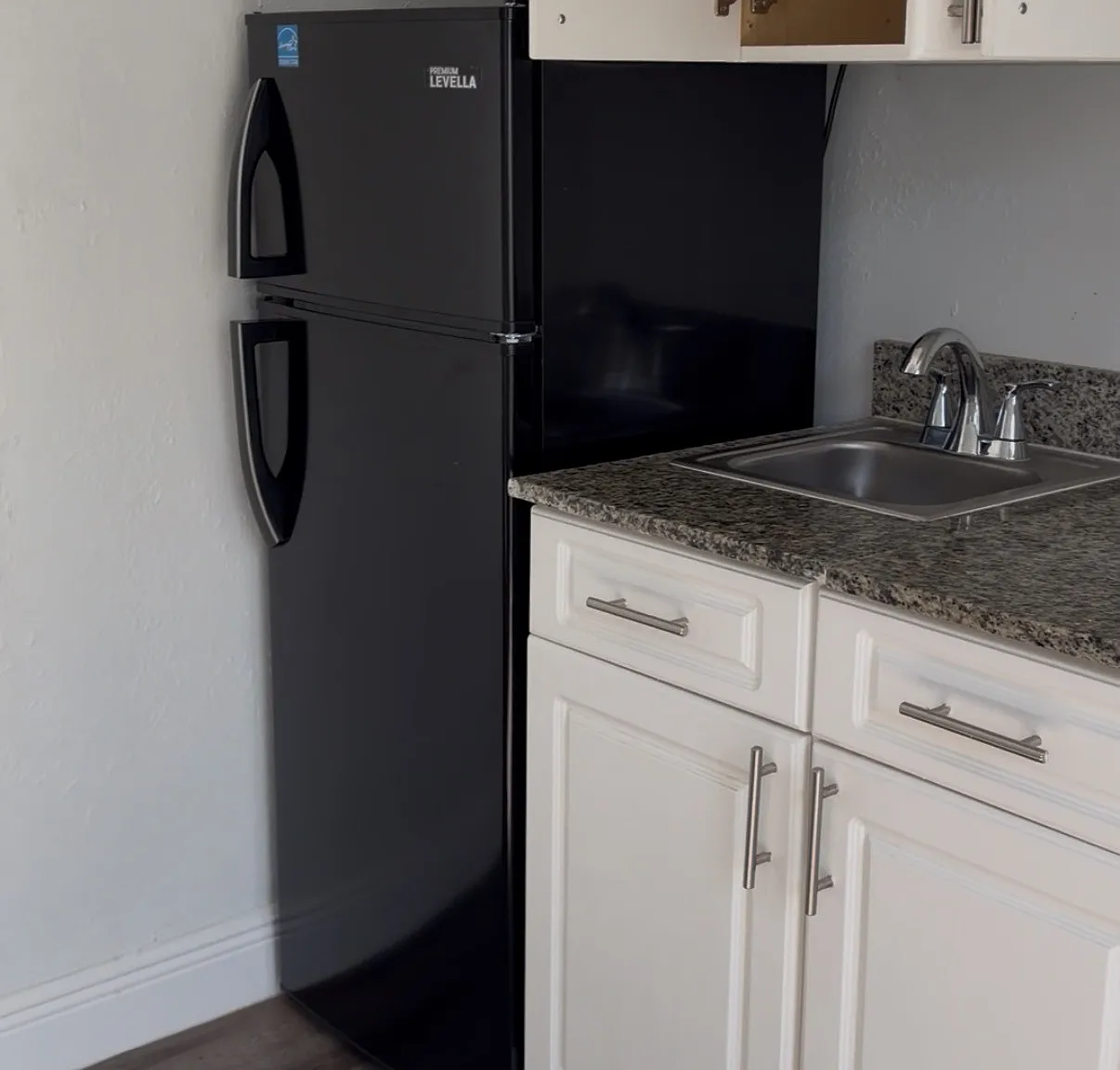 1 bed, 350 sqft, $1,200 — Photo 4