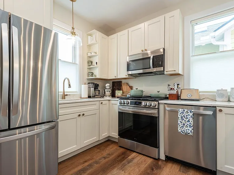 1270 E Short St — Photo 30