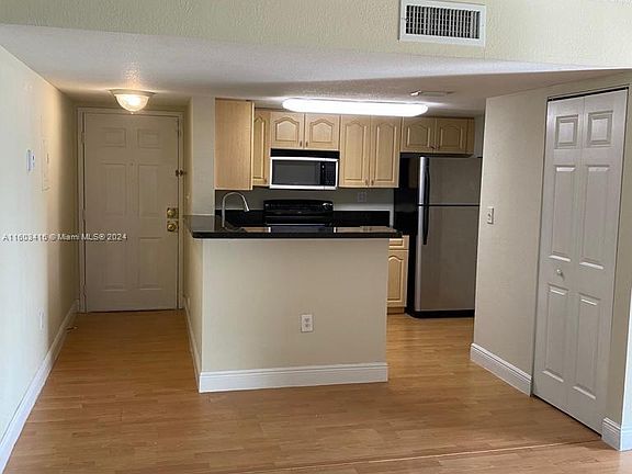 4th image of 9876 Nob Hill Ln #9876