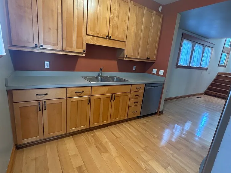 4408 Bridge Ave — Photo 5