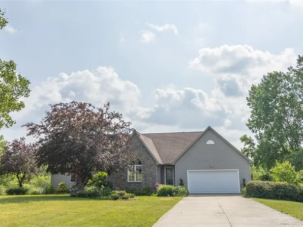 10425 Elliman Rd, Mantua, OH 44255