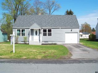 1034 Day Rd, Schenectady, NY 12303