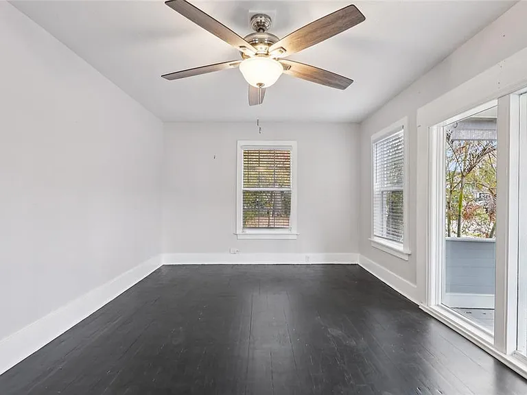 137 E Grant St — Photo 6