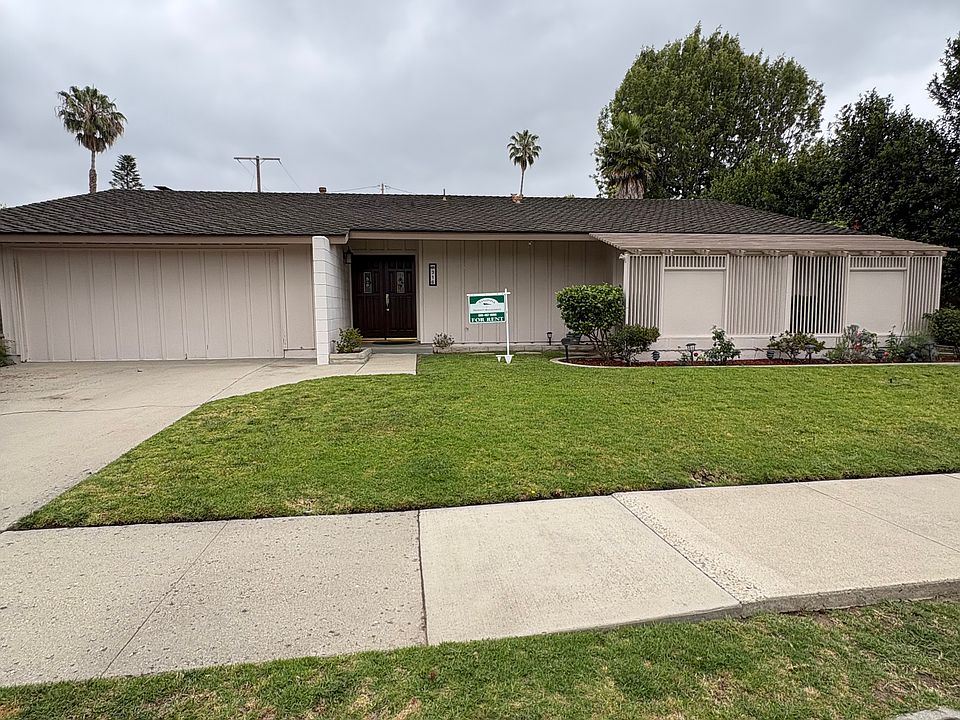 1st image of 316 Cambridge Dr