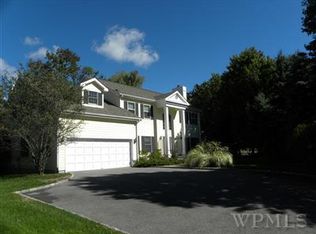 1 Little Kings Ln, Rye Brook, NY 10573
