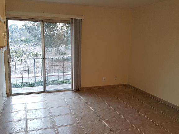 5th image of 820 Camino Corto APT 4
